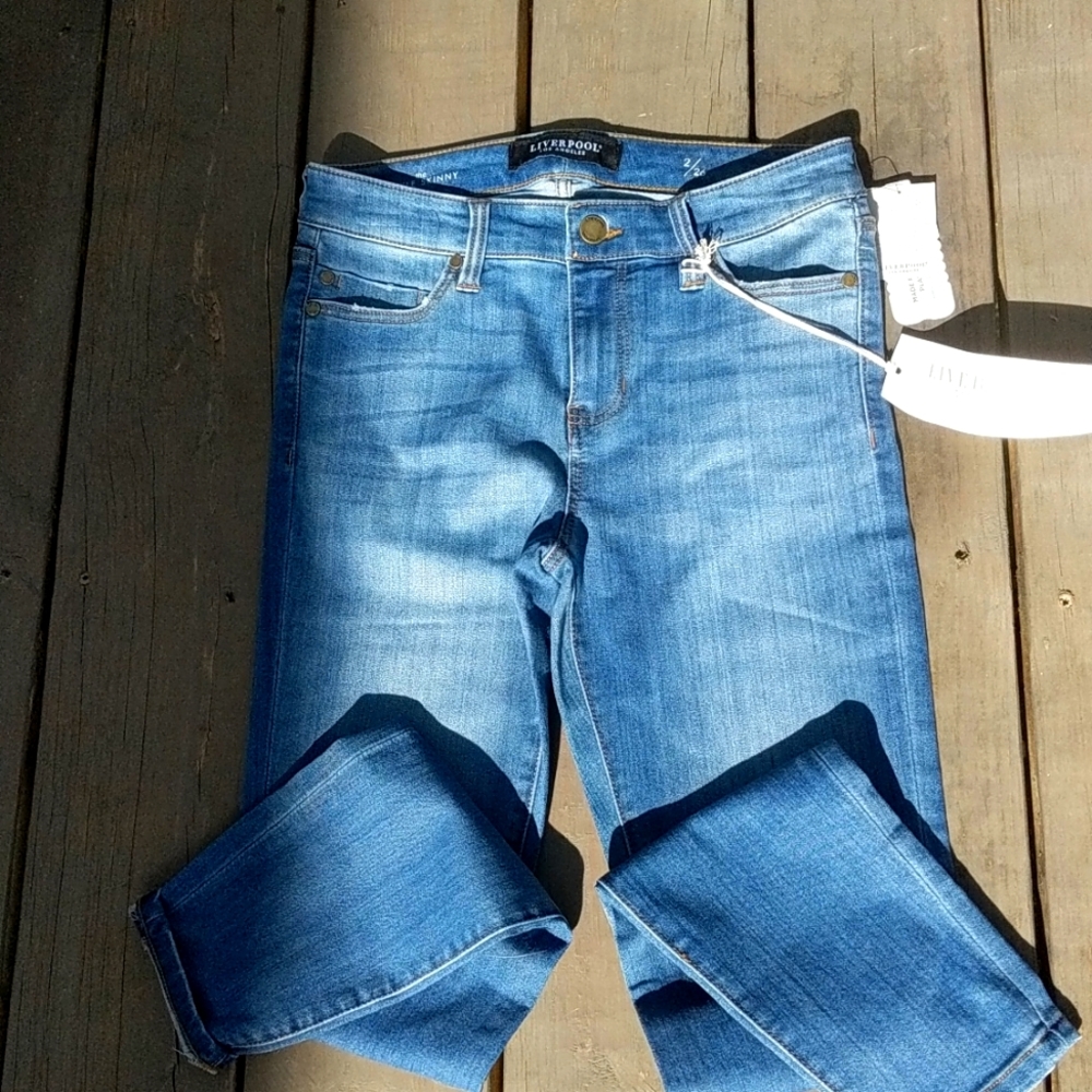 Medium wash skinny jeans